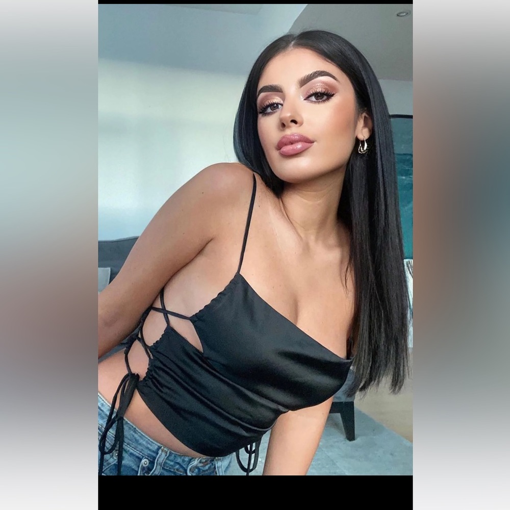 All Caught Up Crop Top - Black